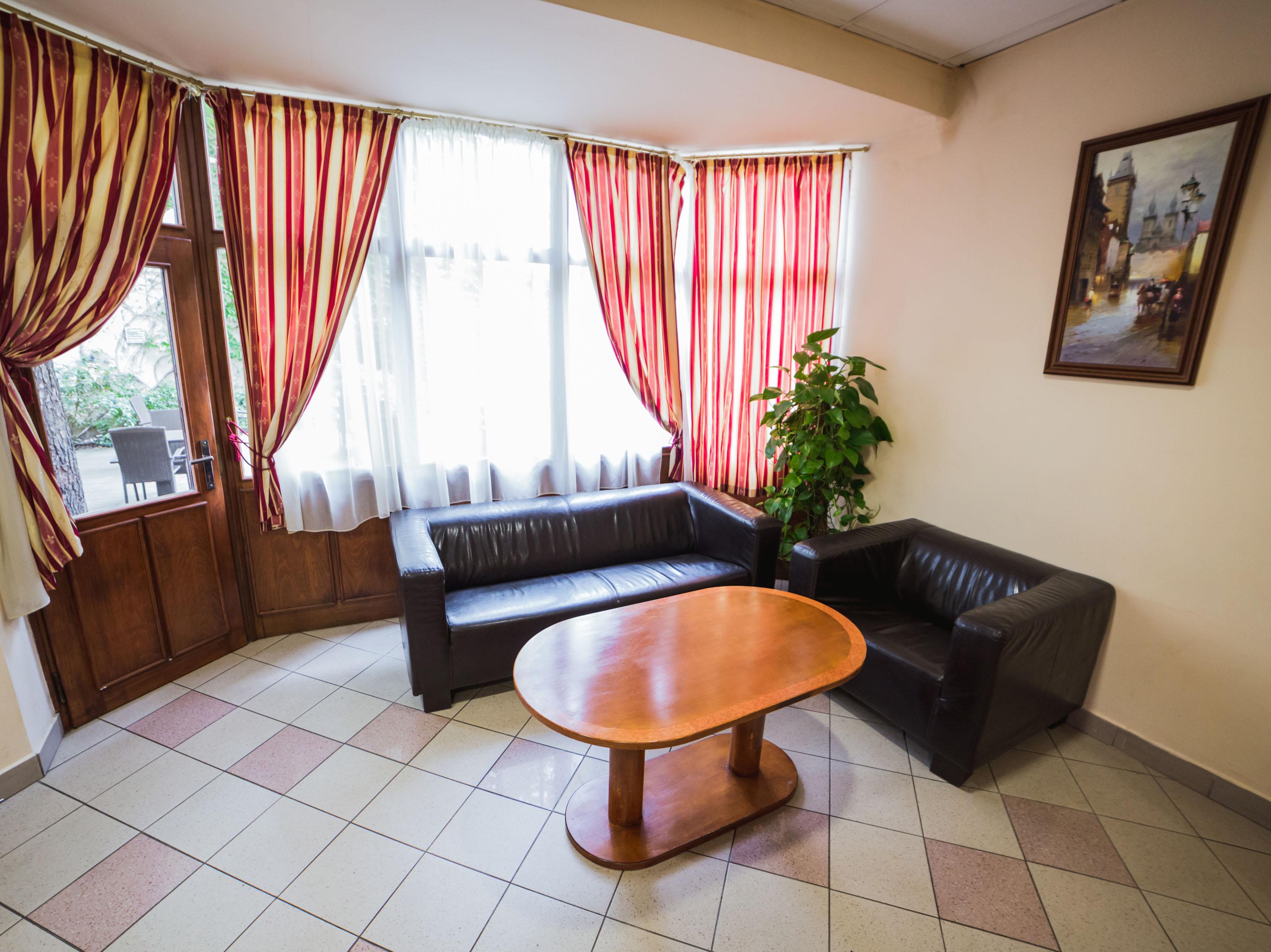 פראג Hotel Dalimil מראה חיצוני תמונה