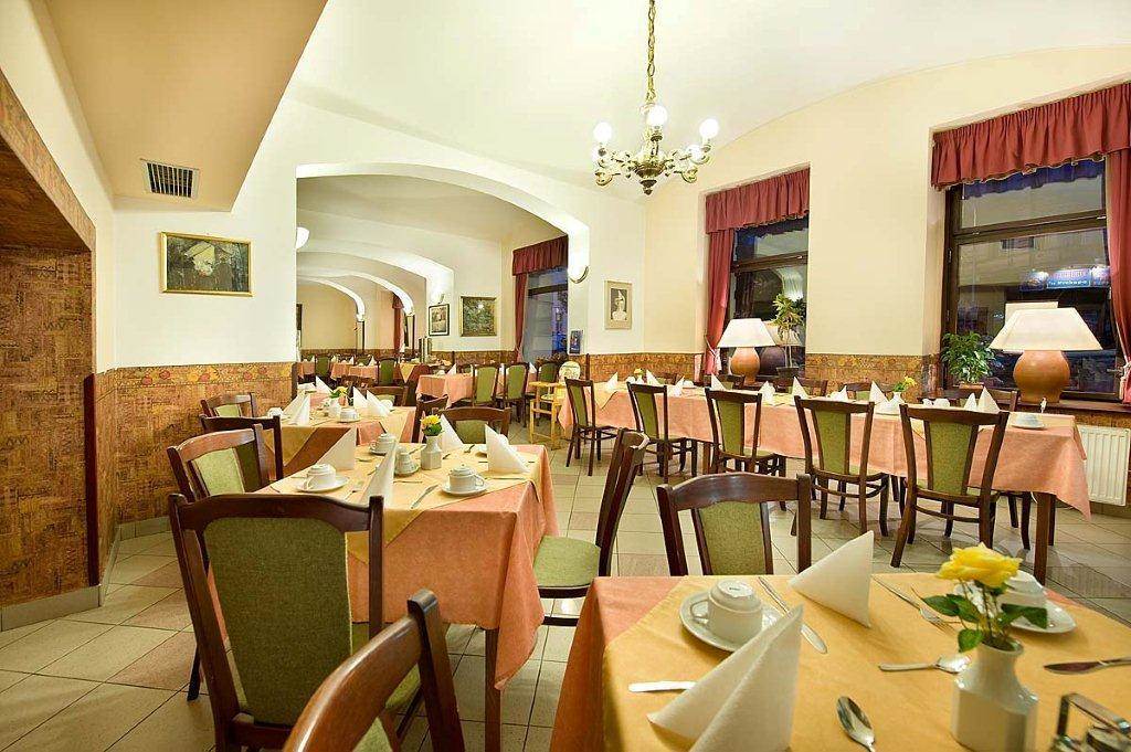 פראג Hotel Dalimil מראה חיצוני תמונה