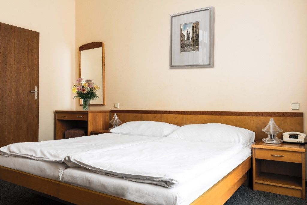 פראג Hotel Dalimil מראה חיצוני תמונה